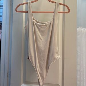 Aritzia CONTOUR BODYSUIT